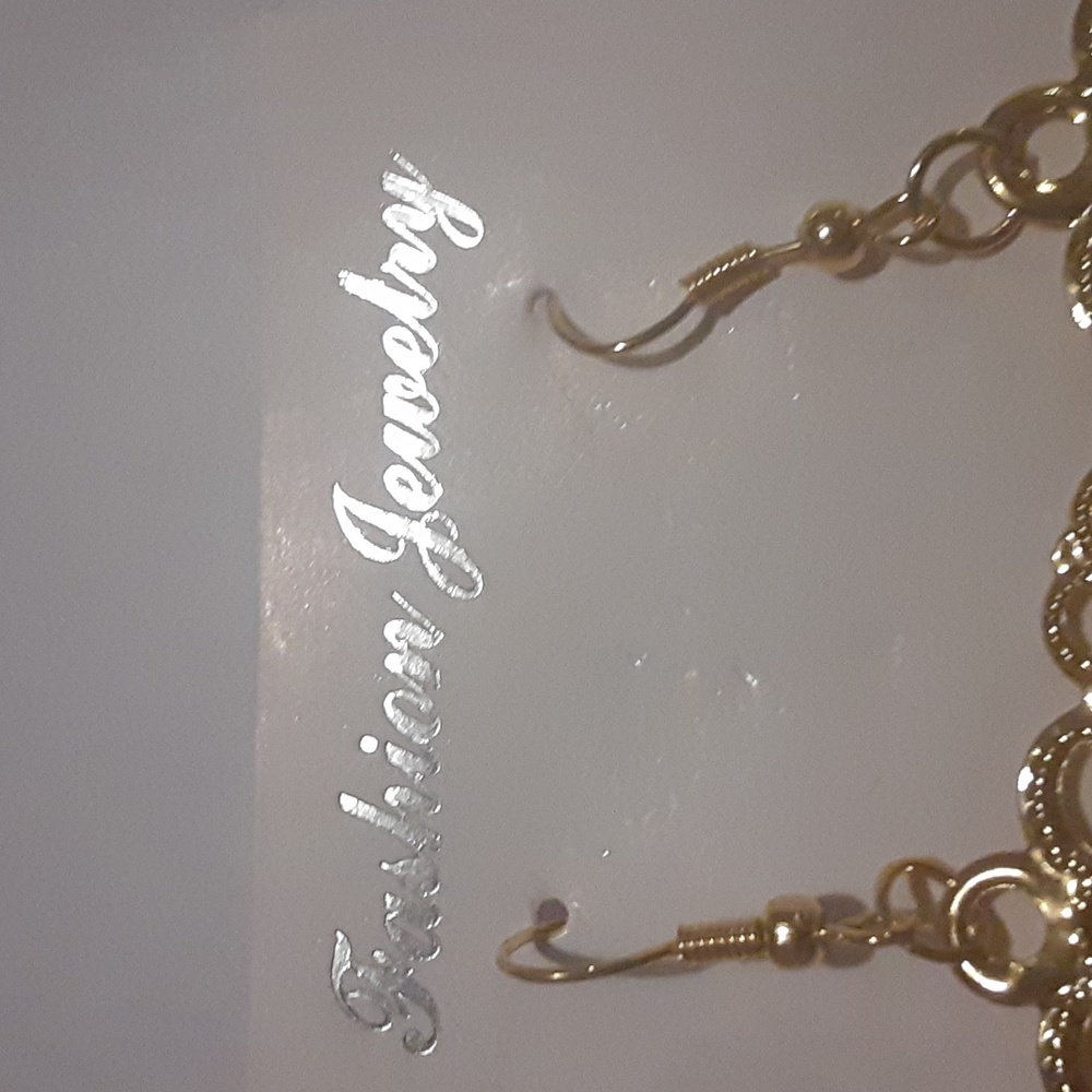 Nwt fashion jewelry color gold dangle earrings - Picture 4 of 4